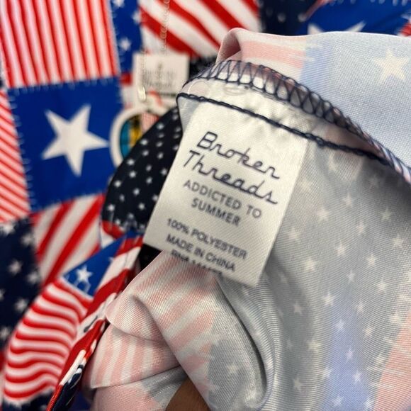 Broken Threads Surf Patriotic US Flag Print UV Protection Camp Pool Shirt Sz L‎ - Picture 6 of 6